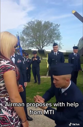 Heartwarming Military Homecoming Proposals