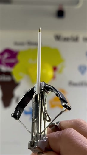 Shooting balloons #minicrossbow #shoot #guns