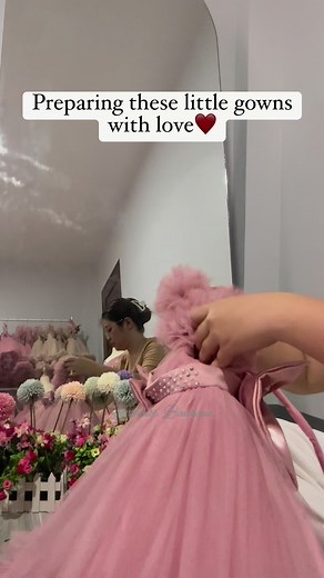 17K views · 109 reactions | #gown #gowndress #babyfashion #babygirl #christening #babygirl #1stbirthday #packing #smallbusinesssupportingsmallbusiness | 퐏퐫퐢퐧퐜퐞퐬퐬 퐁퐨퐮퐭퐢퐪퐮퐞 | Facebook