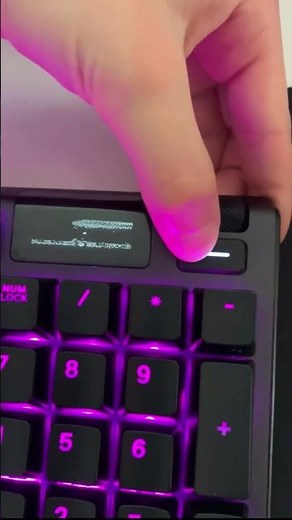 First Look: SteelSeries Apex 5 #Apex5 #OLED