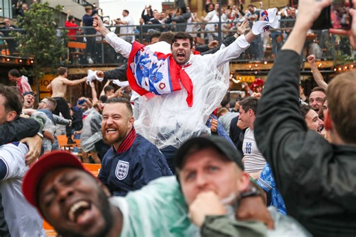 London pubs to introduce new two-hour rule