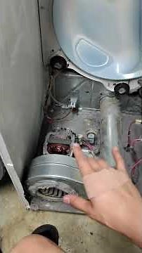 Squeaking dryer with no heat . Easy fix #diy #Maytag 👉🏻follow for more