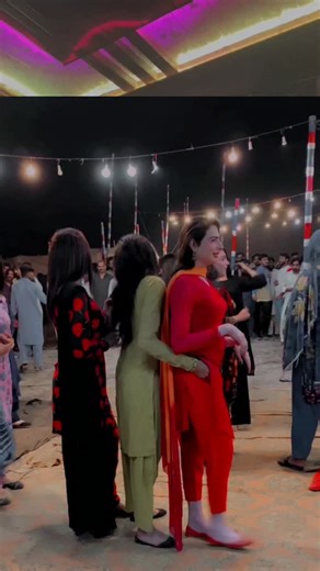 pakistani dancer on Instagram