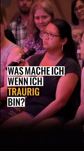 😔 Was mache ich, wenn ich traurig bin? 🤷‍♀ Mehr inspirierende Botschaften gibt es LIVE bei meiner Show „Lebe. Liebe. Lache.“❤ #liebe #selbstliebe #achtsamkeit #gedanken #persönlichkeitsentwicklung #gefühle #bewusstsein #selbstwert #loslassen #traurer #liebeskummer | Biyon Kattilathu