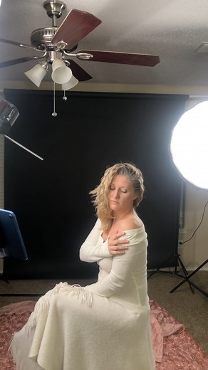 Quick and easy one light setup: those eyes tho! #behindthescenes Canon #r8 with the #24-105 and Cheetah Stand rolling boom and Flashpoint Lighting ad600 | Rafe Grigar