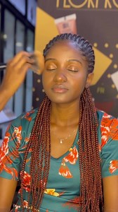 Calling all lovers of subtle, minimal makeup! Check this out: When it comes to enhancing your beauty while keeping that effortlessly natural look, nothing surpasses Flori Roberts Oil Blotting Pressed Powder. What's more, this lightweight makeup is a breath of fresh air, especially ideal for the summer season. For the best results, pair it with our liquid concealer and Shine Away Oil Blotting Primer to ensure a long-lasting, flawless look all day. Get ready to embrace the summer radiance with our