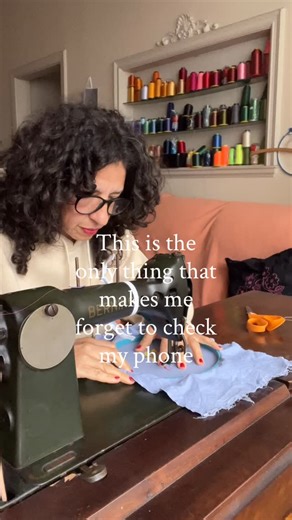 Free Motion Embroidery on a Sewing Machine on Instagram: "My phone sends me those screen time reports every Sunday. Lately I spend around 3 hours a day looking at the screen. That always feels weird. I’m not even scrolling reels or watching stuff. I mostly post content, respond to messages, write back to students. But still that’s a lot of time spent with a screen in my face. If I could I’d be at the machine instead! When I’m doing free motion embroidery I don’t check anything and I don’t care a