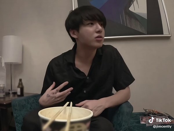 Jungkook's Adorable Moments with His Dog