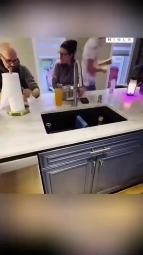 2024-01-22_@funny_pranks22_7326841598921198878 (2) | Funny Pranks