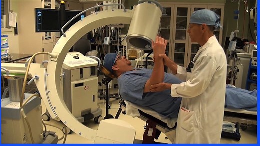 Fluoroscopic imaging of the shoulder in the beach chair position