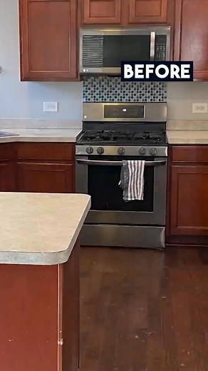 1.5K views · 137 reactions | We're looking for 150 Homeowners ready to transform their kitchen cabinets  This Month Only: ✅ $1000 off your project ✅ Free In-Home Design Consultation & Quote ✅ Luxury finishes at affordable prices Ready to upgrade your kitchen? Find out if you qualify https://estimate.revelarekitchens.com/lp1 | Revelare Kitchens | Facebook