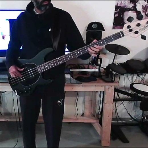 Weekend at Bernie's - opening scene (bass version)