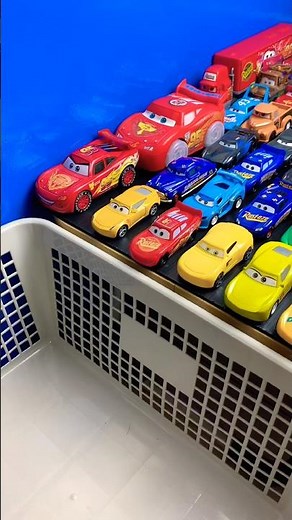 Lightning Mcqueen Review Disney Cars 3 #toys #trendshort #mcqueentoys #pixarcars #cars #disneycars