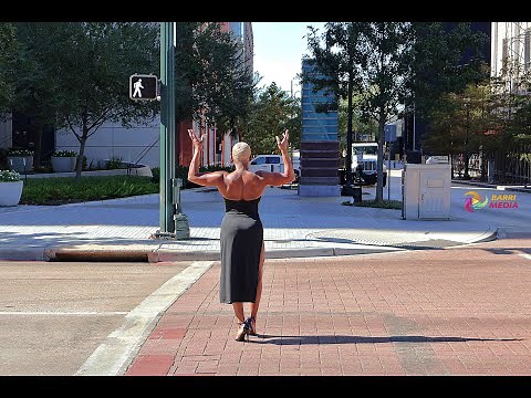 Muscle & Elegance: Jesslyn Robinson's Iconic Houston Shoot