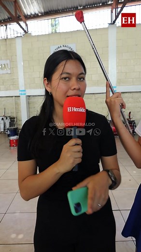 134K views · 1.9K reactions | Era excelencia académica y su lugar favorito era la playa, para sentir la arena y el sol. ️✨ Así fue la entrevista de EL HERALDO previo a los desfiles del 15 de septiembre con Emily Nicole Torres, palillona del Instituto Cultura Nacional que murió repentinamente en las últimas horas . | DIARIO EL HERALDO | Facebook