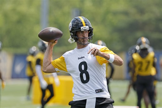 Steelers' Aaron Rodgers Faces Harsh Doubt From Former Coach