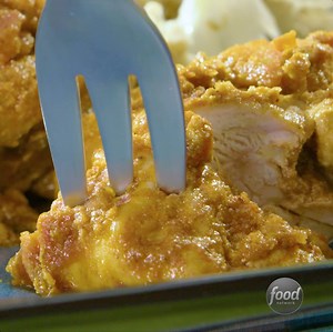 Make homemade Chicken Tikka Masala from the comfort of your kitchen! 👌👌 Get the recipe: https://foodtv.com/2SKeSmg. | Food Network