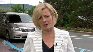 Notley: Other premiers can do 'showboating'