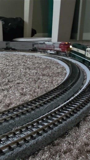 RUNNING AMTRAK AND A COAL TRAIN THRU THE CROSSOVERS! #kato #amtrak #nscale