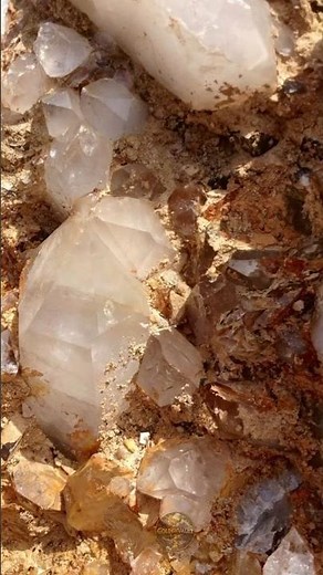 Massive Gold Vein Found Inside Rock 😱 | Raw Gold Discovery