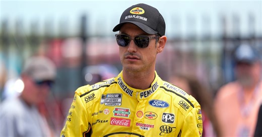 NASCAR insiders call out double standard after Joey Logano-Ross Chastain wreck at Phoenix: 'Imagine if that'd been Hocevar'