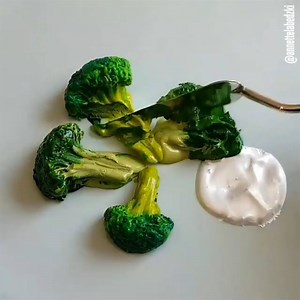 8.1M views · 73K reactions | Her pastes are oddly satisfying  By Annettelabedzki IG: https://bit.ly/2dcty8N | Outfit Anatomy | Facebook