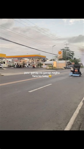 Emotional Farewell: Fans Waving Goodbye