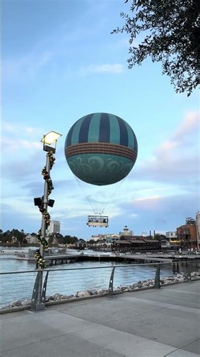 Balloon ride in Disney Springs