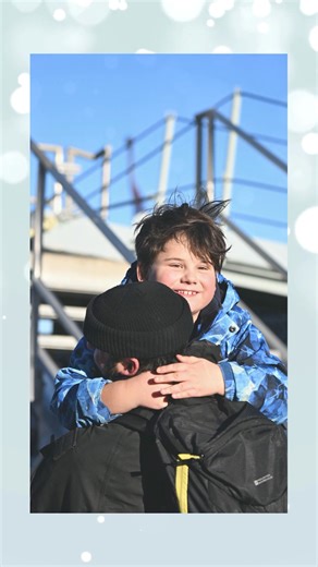 H&R MFRC on Instagram: "Happiness is a holiday homecoming hug! Wishing all of the 🇨🇦 Military and Veteran families in our region a very happy holidays 🎄❄️❤️ Welcome home @hmcs.ncsm.stjohns! Le bonheur, c'est un câlin de bienvenue pendant les fêtes ! Nous souhaitons de très joyeuses fêtes à toutes les familles des militaires et des anciens combattants 🇨🇦 de notre région 🎄❄️❤️ Bienvenue à la maison NCSM St. John's ! #happyholidayshalifax #HolidayHomecoming #CanadianArmedForces #Halifax #nova