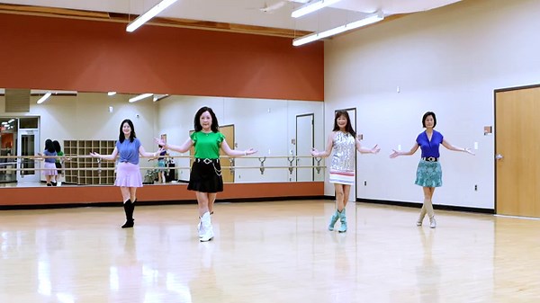 Heart in Two - Line Dance (Dance & Teach)