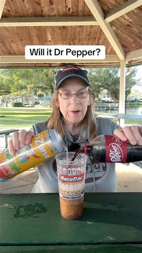 Dr Pepper with AriZona Mucho Mango Fruit Juice Food Review #soda #sodareview #foodreviews