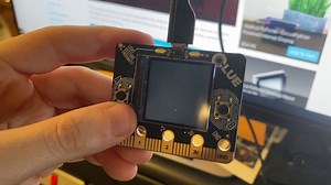 Animated GIF playback on CLUE @adafruit @arduino @nordictweets