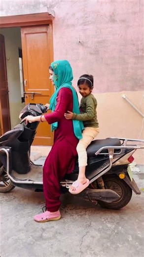 Mumma Ke Sath Market Kon Kon Jayega🤦‍♀️🤣#shorts #youtubeshorts #trending #viral #like #subscribe