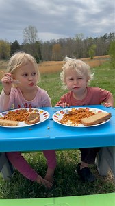 Eating lunch outside 😃 | Little Vegan Cooks