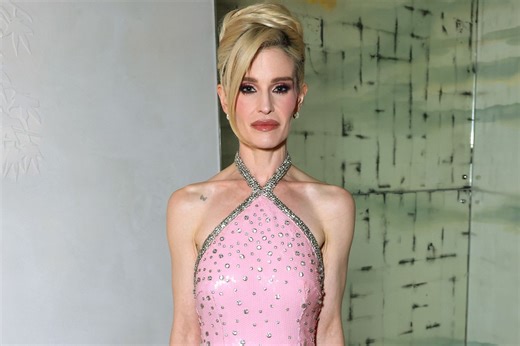 Kelly Osbourne fires back at critics commenting on her weight loss: 'All you've achieved is being a bully'