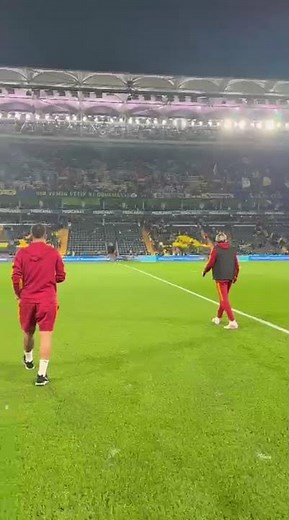 Yunus Akgün, Abdülkerim Bardakcı, Berkan Kutlu ve Kazımcan Karataş; Chobani Stadyumu çimlerinde