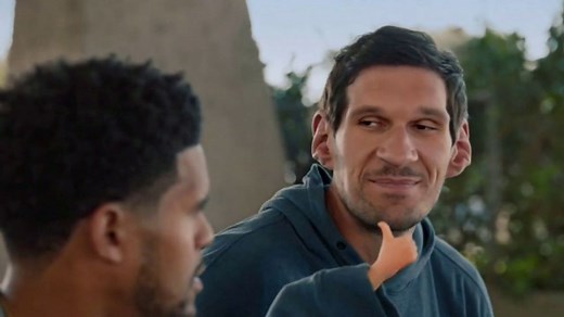 Goldfish Mega Bites TV Spot, 'Tiny Handful' Featuring Boban Marjanović, Tobias Harris