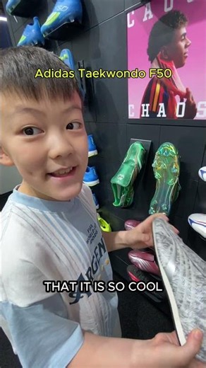 THERE'S A BLACK PANTHER FOOTBALL SHOES?! 🐾⚽
