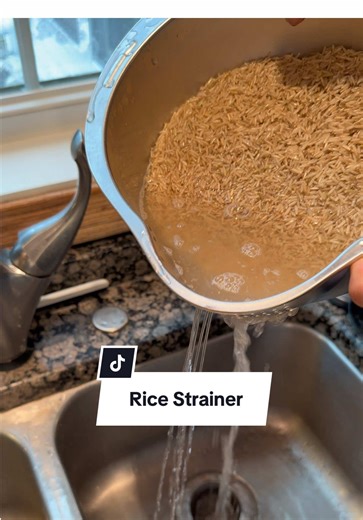 Perfect Rice Straining Made Easy
