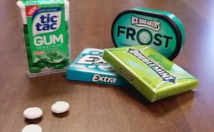 Family files lawsuit against Knox County Schools asking to ban chewing gum, eating in class