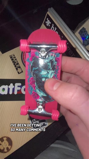 Master Fingerboarding Tricks for Christmas Fun