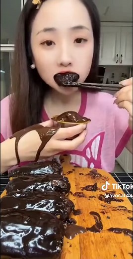 ASMR - Chocolate bomb, but with lots of chocolate 🤤🍫 #asmr #bomb #chocolate #cream #whippedcoffee #tiktok #eatingshow #sound #viral #fy #fyp #fypシ