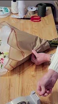Wrap a Bouquet like a Professional - Speedy Mother's Day and Graduation Tutorial