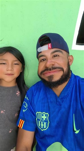 Momentos divertidos entre padre e hija