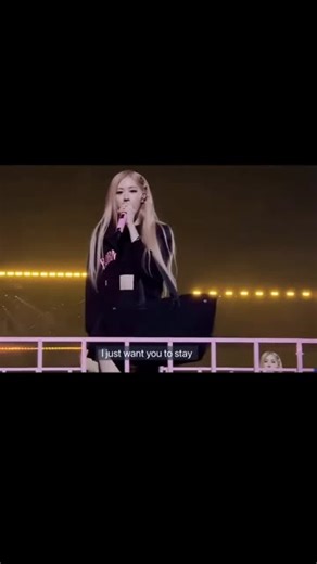 这简直是stay 的神级现场|||可以在我老了之后永远回忆的一首神曲