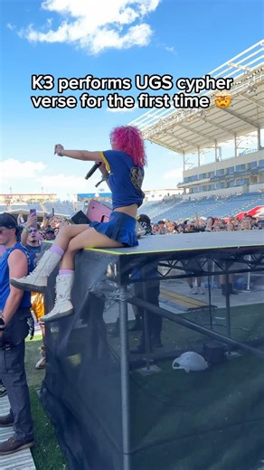 Underground Sound | Daily Music Posts on Instagram: "K3 performs her iconic UGS cypher verse for the first time at Summer Smash 🤯 #k3 #kindheli #undergroundsound #summersmash #lyricallemonade #undergroundrap #femalerapper"