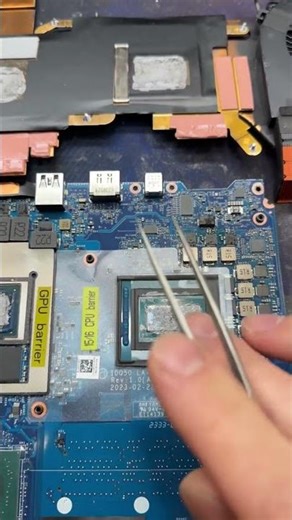 ¡CPU al rojo! Dell G15/Alienware y el metal líquido desplazado 🔥 #Shorts #alienwar #dellg15 #parati