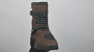 Grande liquidação de botas de motocicleta, na loja e online! Visite-nos na Rua Major João Luís de Moura, Armazém A, 1685-253 Famões Park, Portugal, ou compre online e aproveite as ofertas antes que acabem! | Maximo Moto S.L