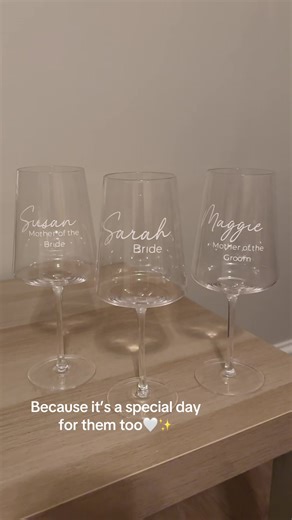 Timeless, elegant & made just for them 🤍 Personalised bridal party wine glasses. Available now on Etsy, with or without pearls✨🥂 #teddyandlace #bridetiktok #bride #SmallBusiness #etsy
