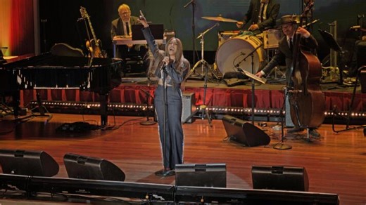 Patsy Cline: Walkin' After Midnight